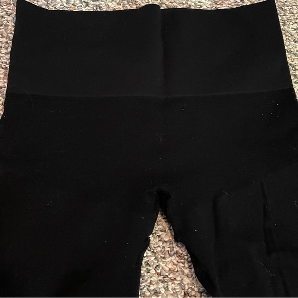 BLANQI HIGHWAIST POSTPARTUM NURSING LEGGINGS - Picture 4 of 5